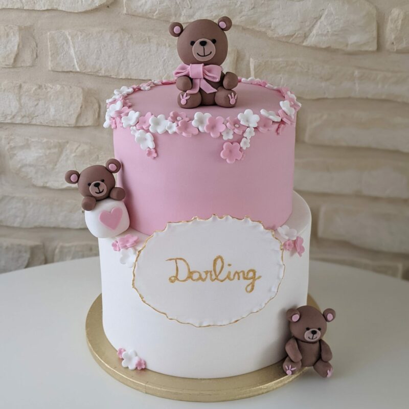 Gâteau décoré en pâte à sucre - Image 13