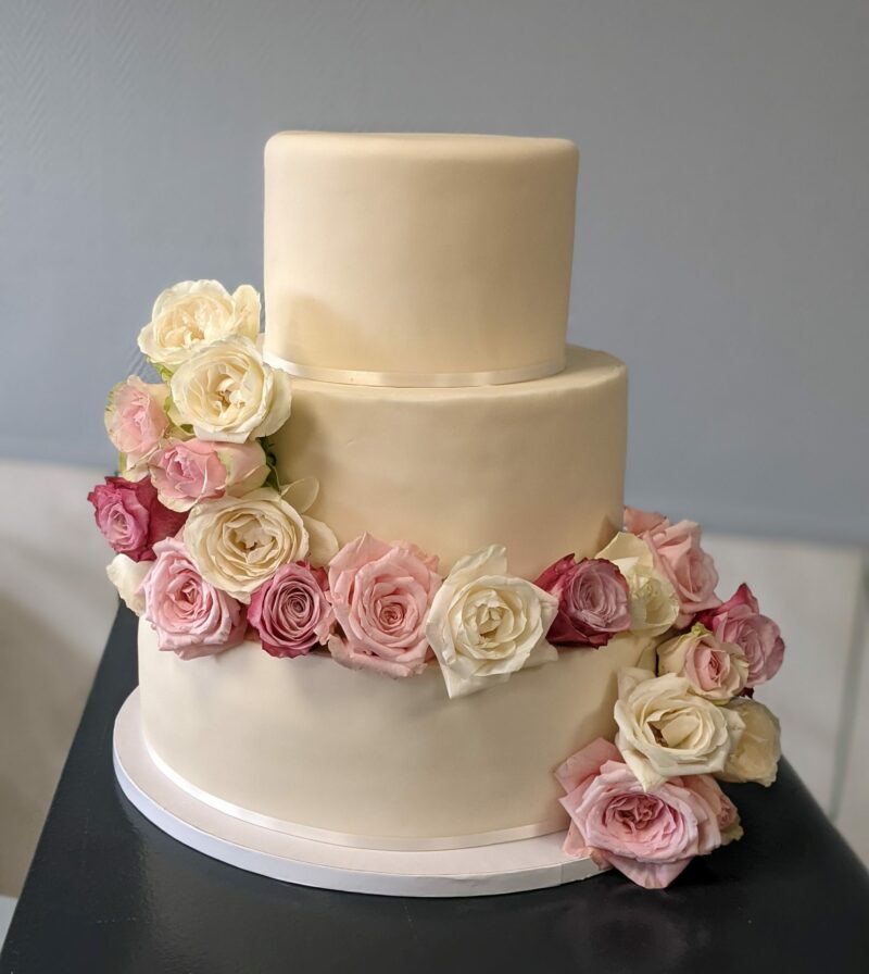 Wedding cake- Pâte à sucre - Image 3